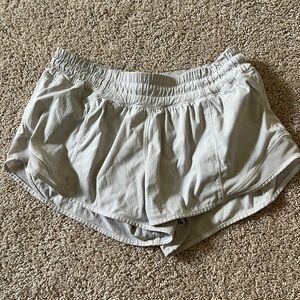 White Lululemon Size 4 Hotty Hot Short
